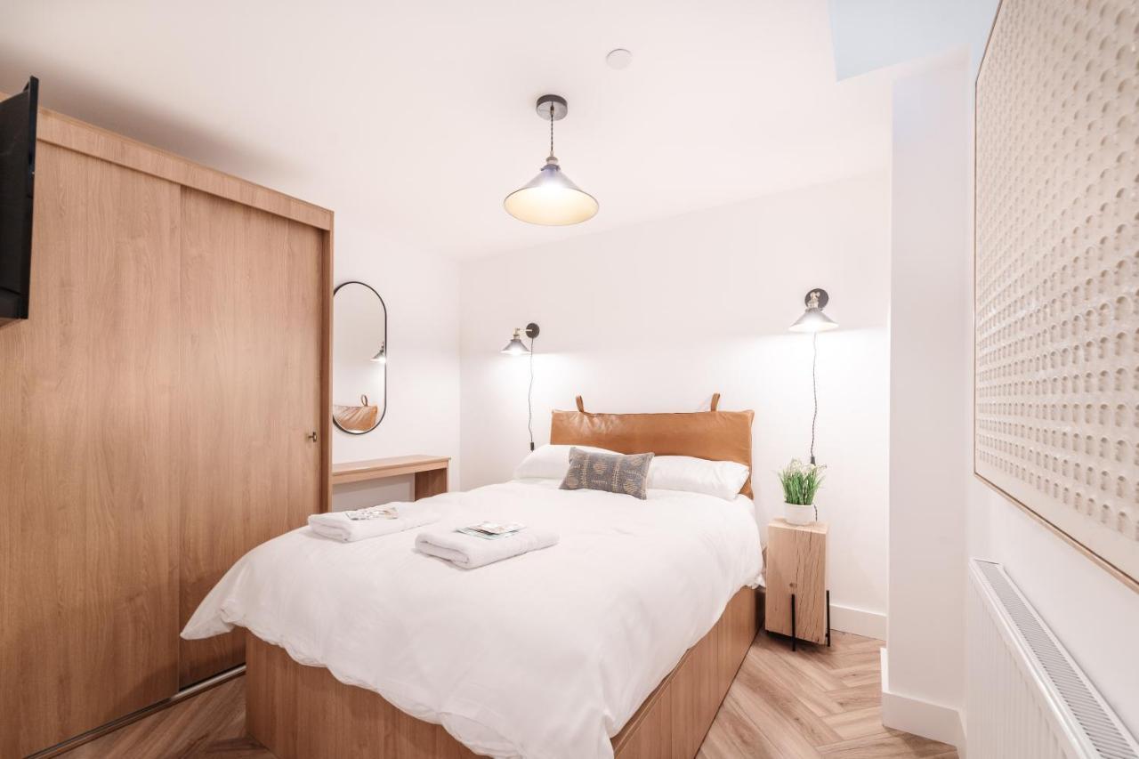 Royal House Stylish Apartments - Chester Ngoại thất bức ảnh