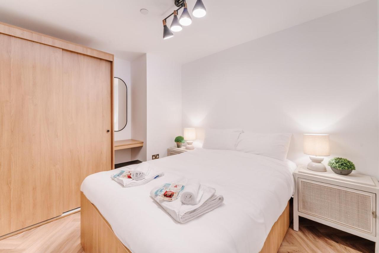 Royal House Stylish Apartments - Chester Ngoại thất bức ảnh