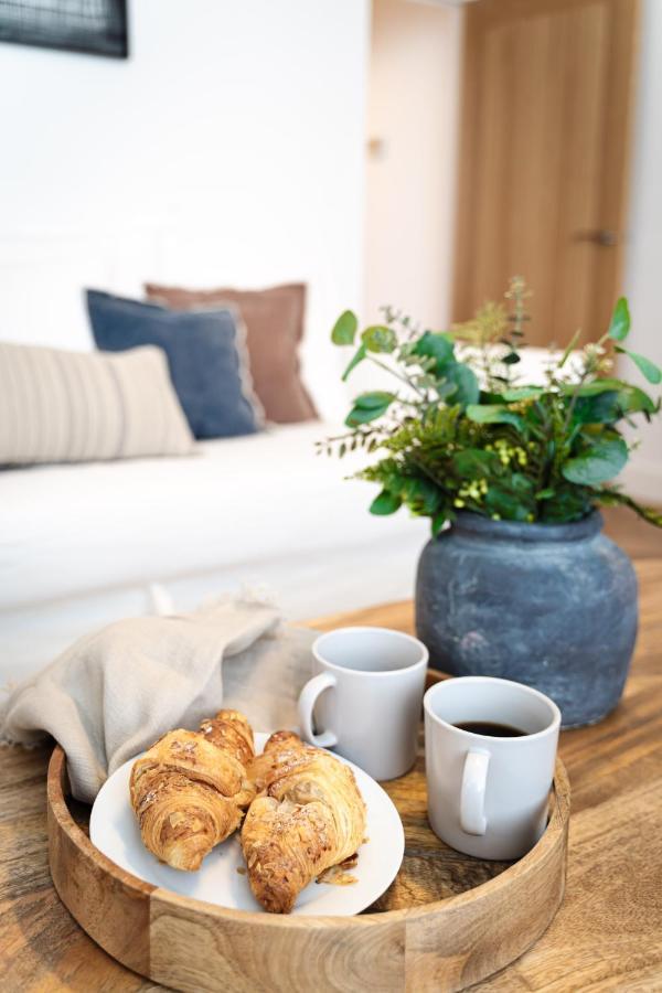Royal House Stylish Apartments - Chester Ngoại thất bức ảnh