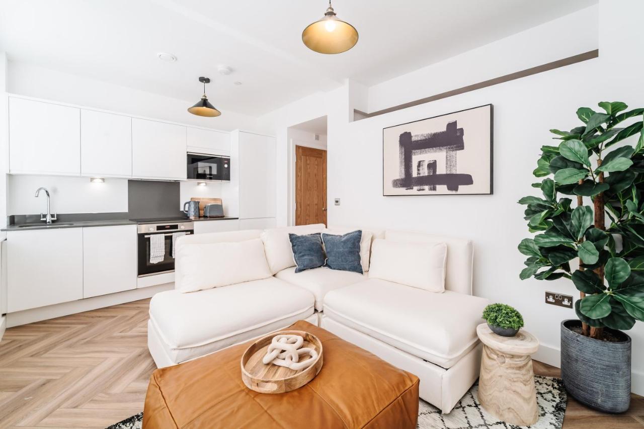 Royal House Stylish Apartments - Chester Ngoại thất bức ảnh
