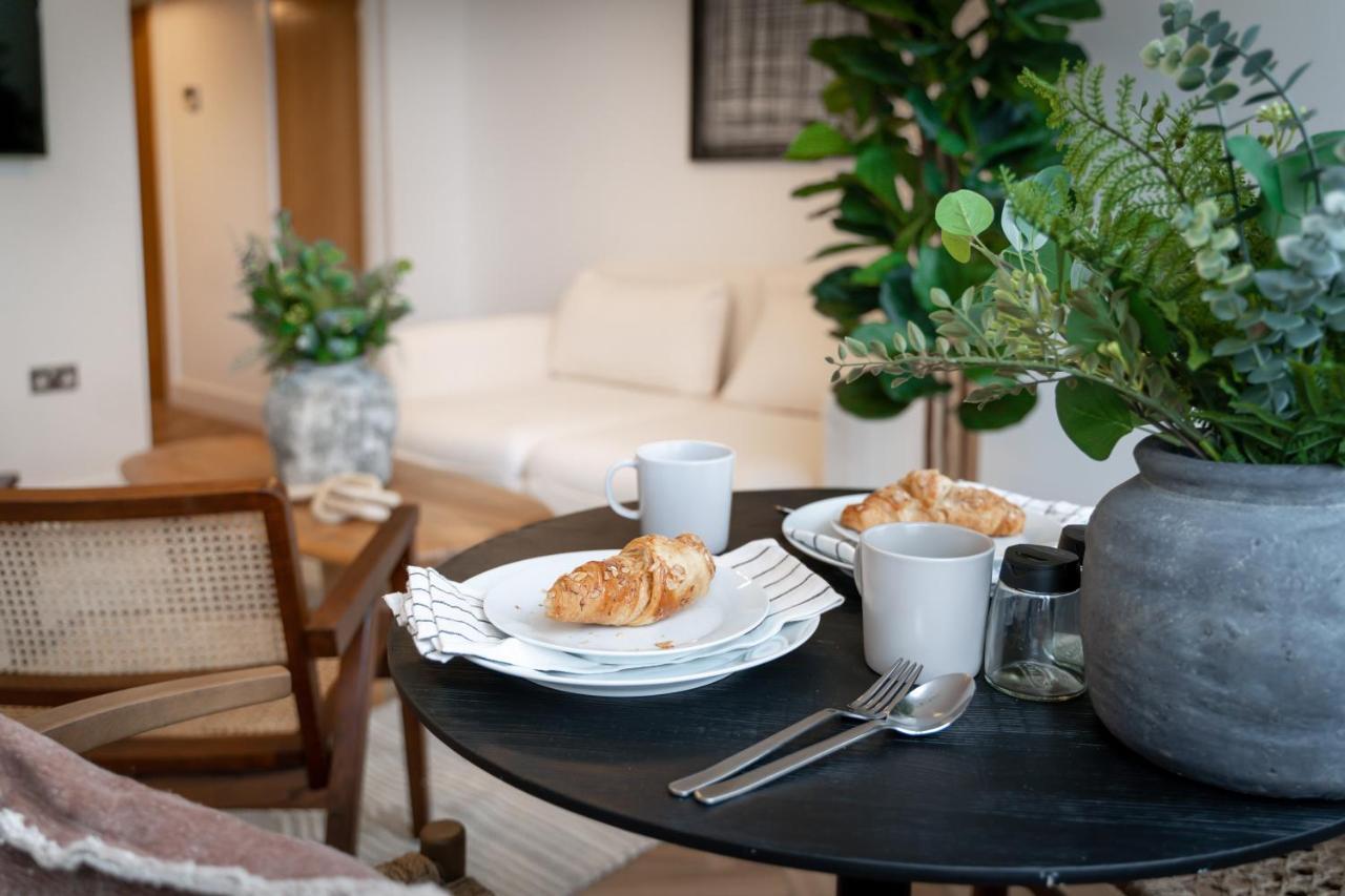 Royal House Stylish Apartments - Chester Ngoại thất bức ảnh