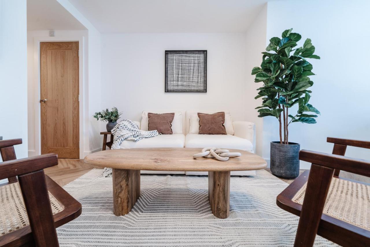 Royal House Stylish Apartments - Chester Ngoại thất bức ảnh