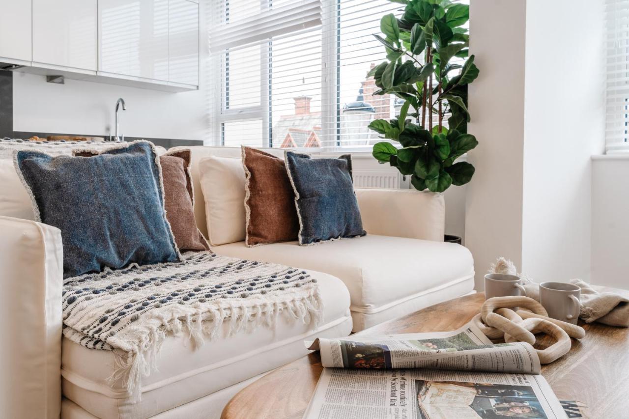 Royal House Stylish Apartments - Chester Ngoại thất bức ảnh