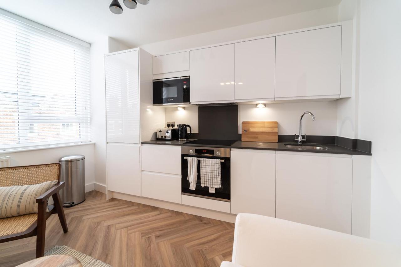 Royal House Stylish Apartments - Chester Ngoại thất bức ảnh