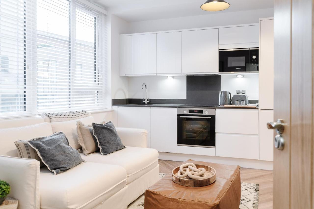 Royal House Stylish Apartments - Chester Ngoại thất bức ảnh
