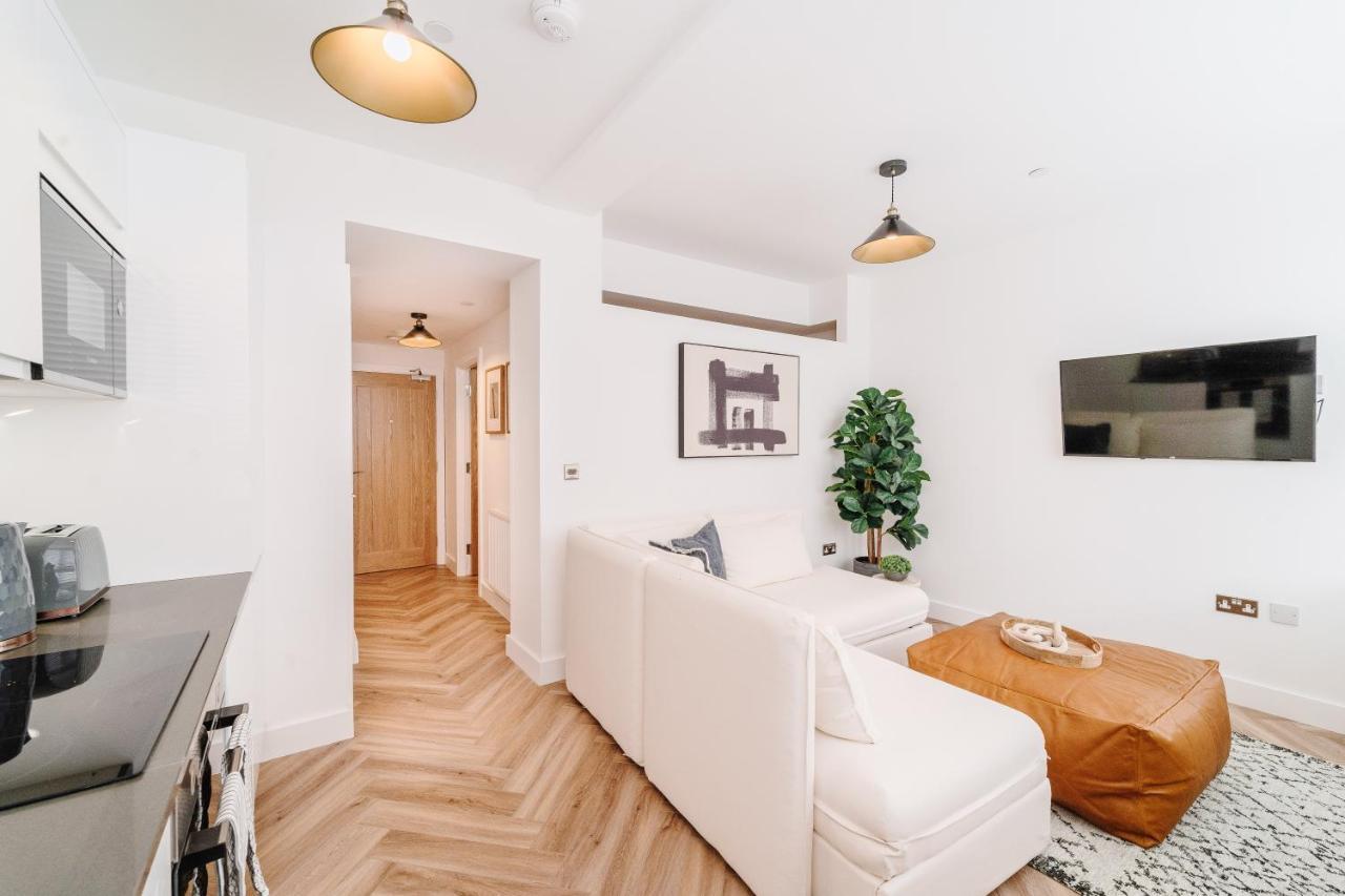Royal House Stylish Apartments - Chester Ngoại thất bức ảnh