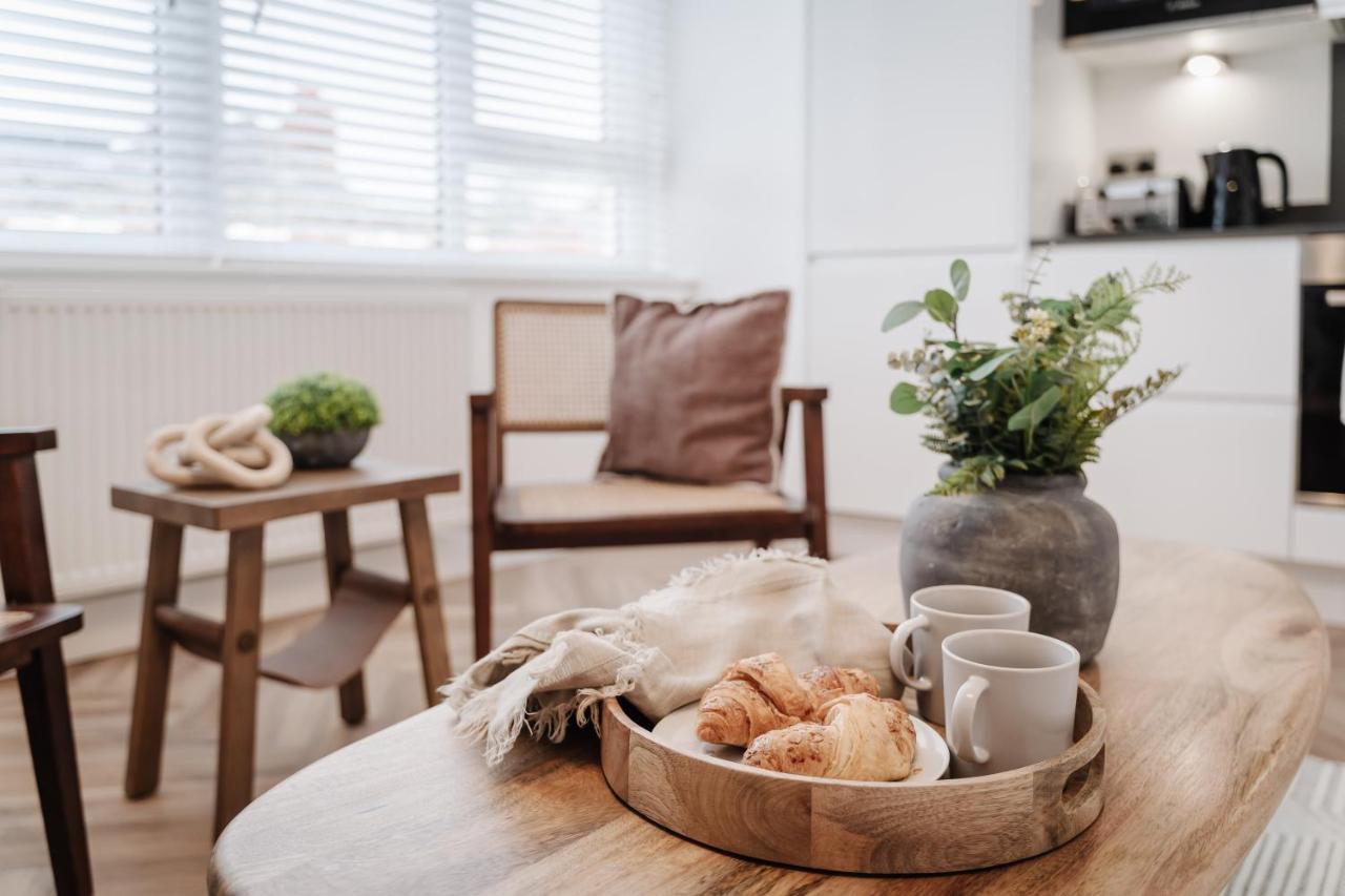 Royal House Stylish Apartments - Chester Ngoại thất bức ảnh