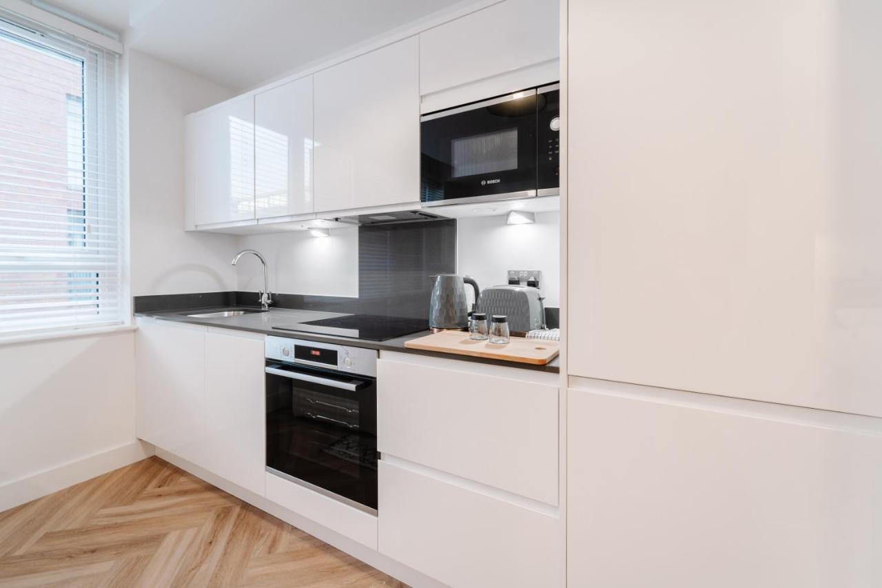 Royal House Stylish Apartments - Chester Ngoại thất bức ảnh