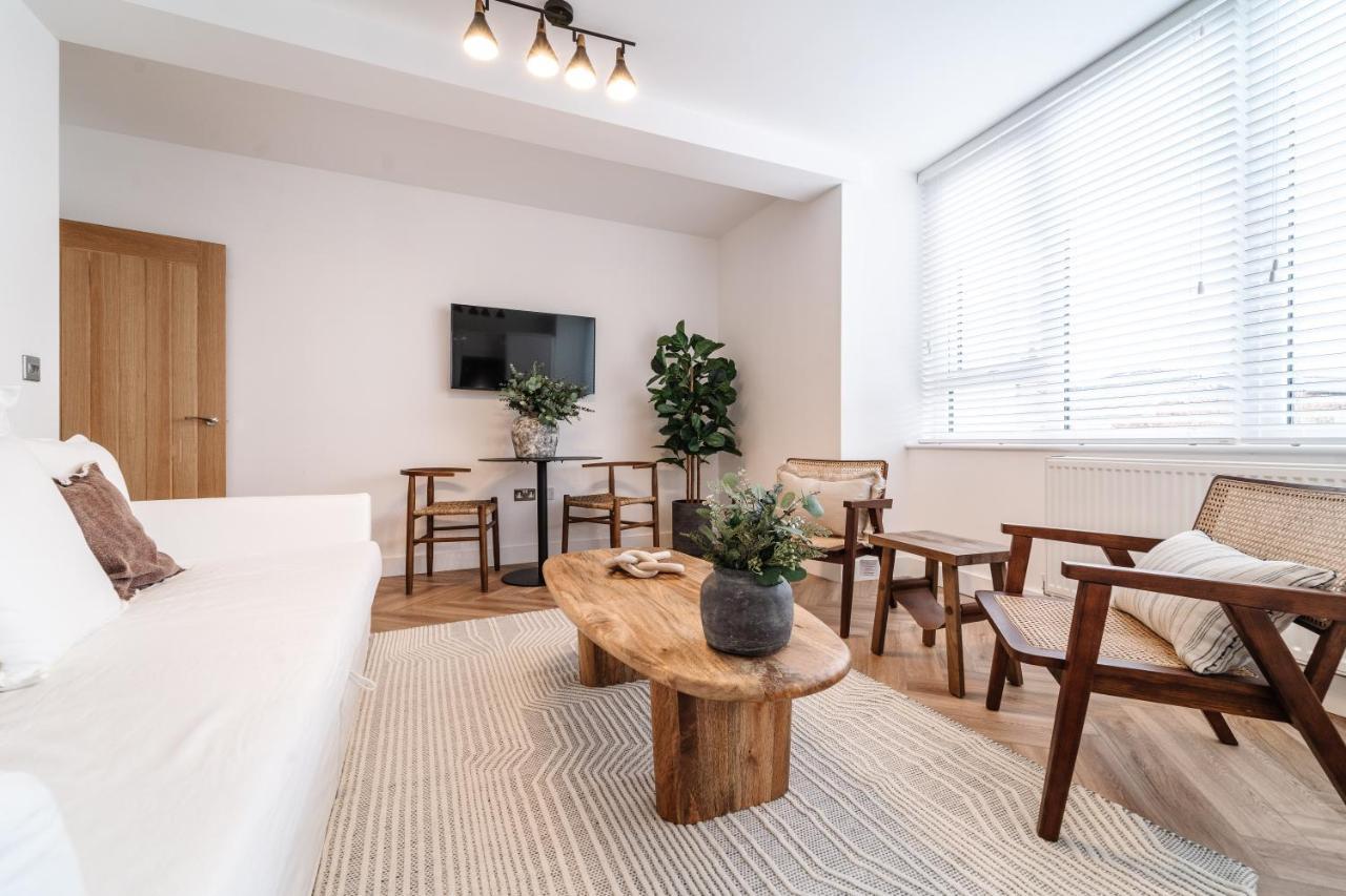 Royal House Stylish Apartments - Chester Ngoại thất bức ảnh
