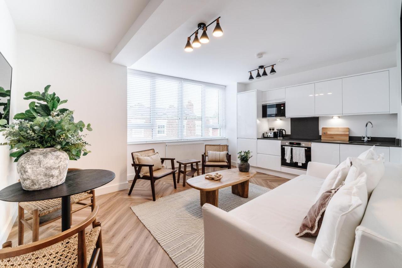 Royal House Stylish Apartments - Chester Ngoại thất bức ảnh